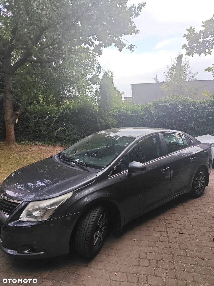 Toyota Avensis 1.6 Luna - 4