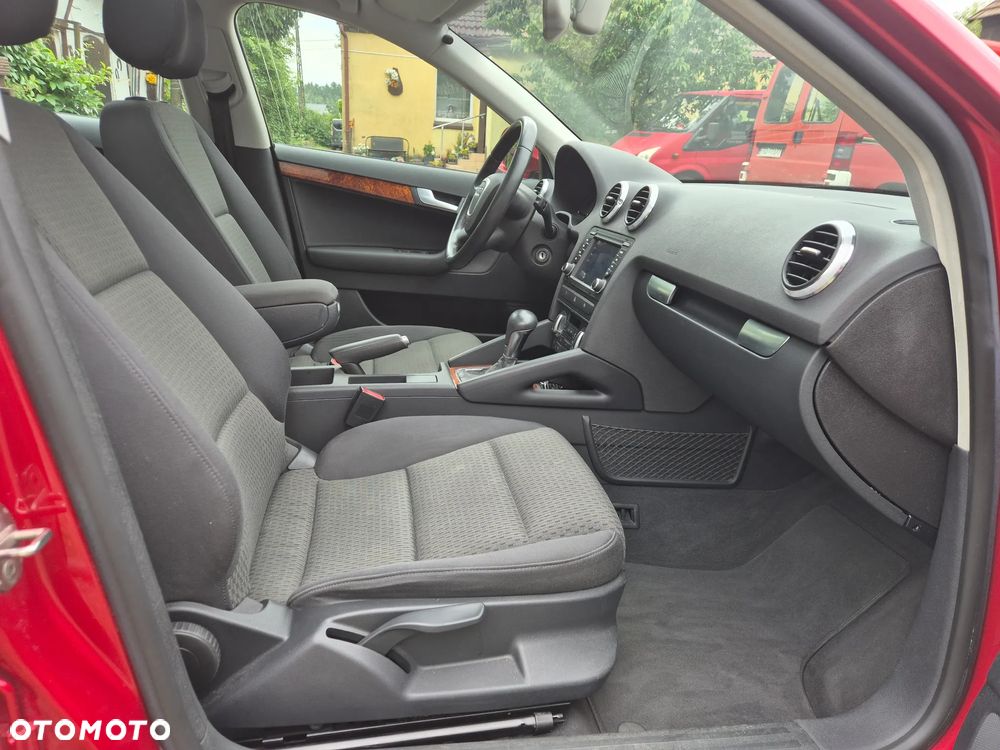 Audi A3 Sportback 1.4 TFSI S tronic Ambiente - 17