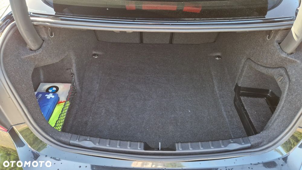 BMW Seria 3 320d - 8