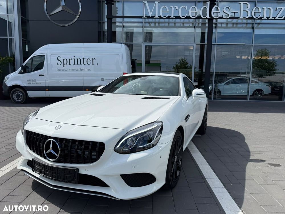 Mercedes-Benz SLC - 18