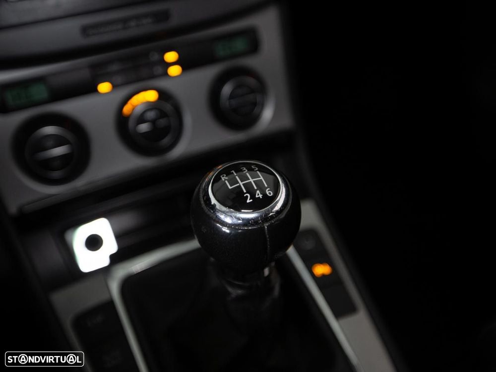 VW Passat Variant - 18