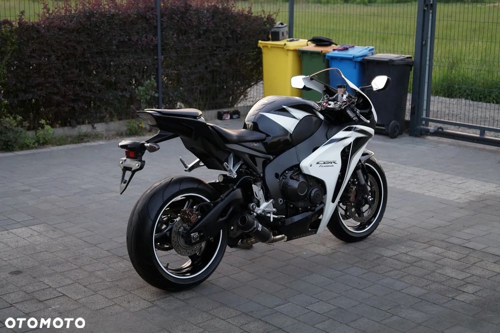 Honda CBR - 11