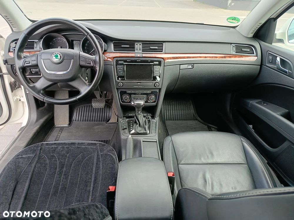 Skoda Superb 1.8 TSI DSG Elegance - 8