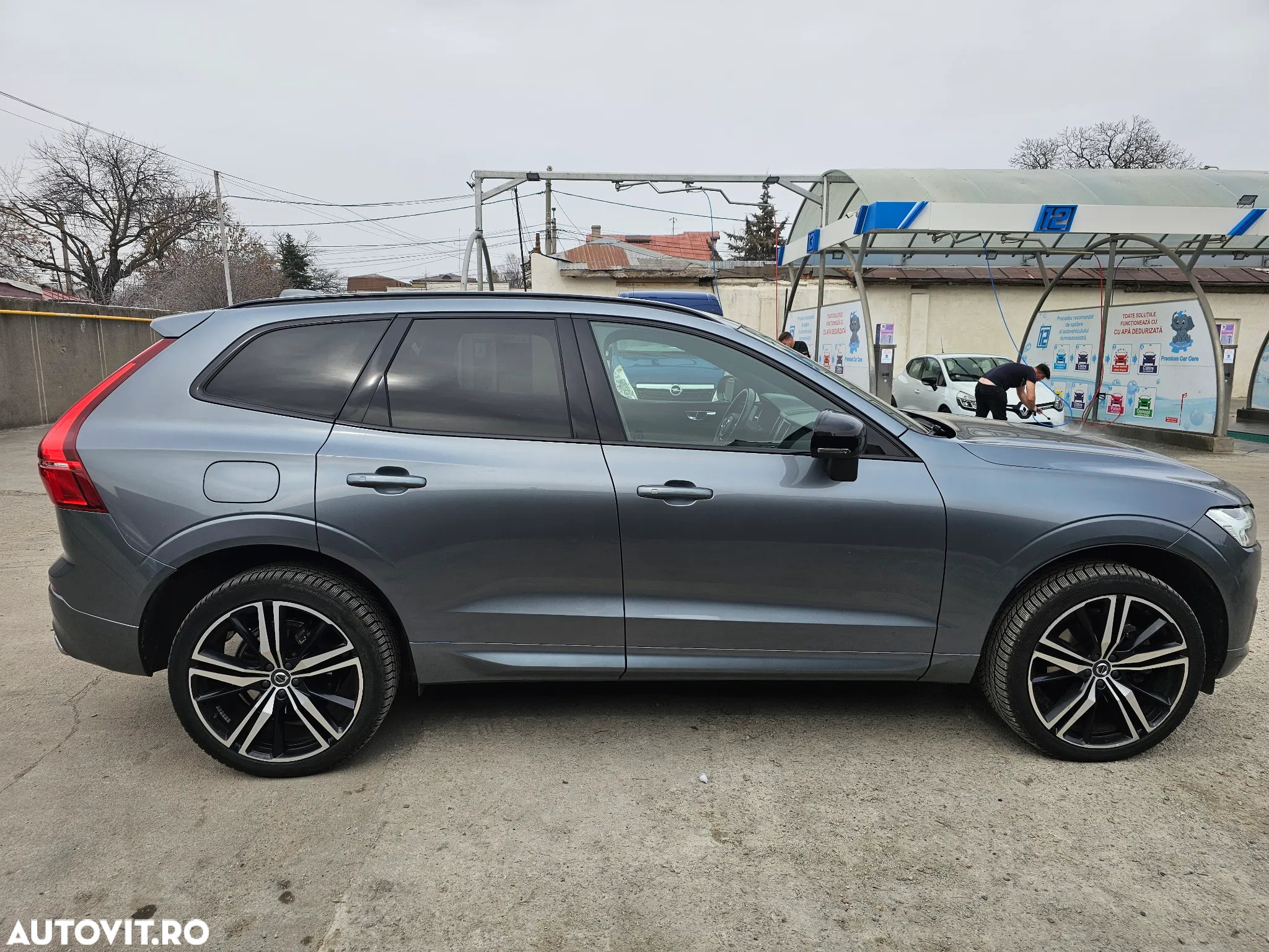Volvo XC 60 Recharge T8 Twin Engine eAWD R-Design - 2