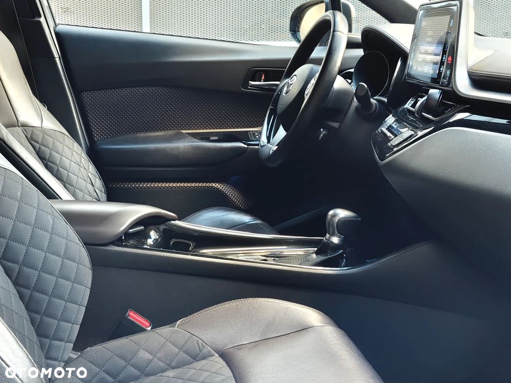 Toyota C-HR 1.8 Hybrid Prestige - 29