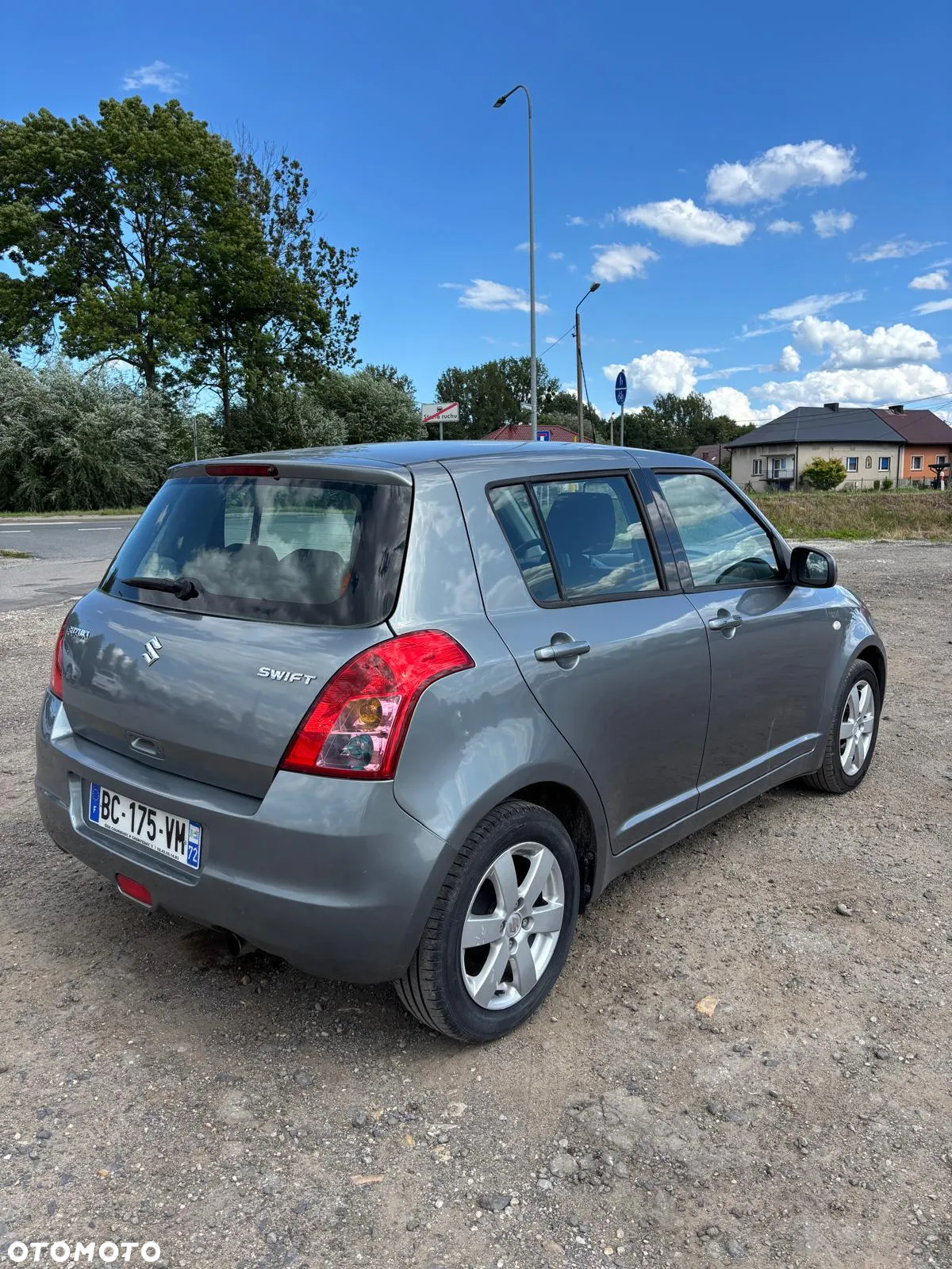 Suzuki Swift 1.3 DDiS Club - 4