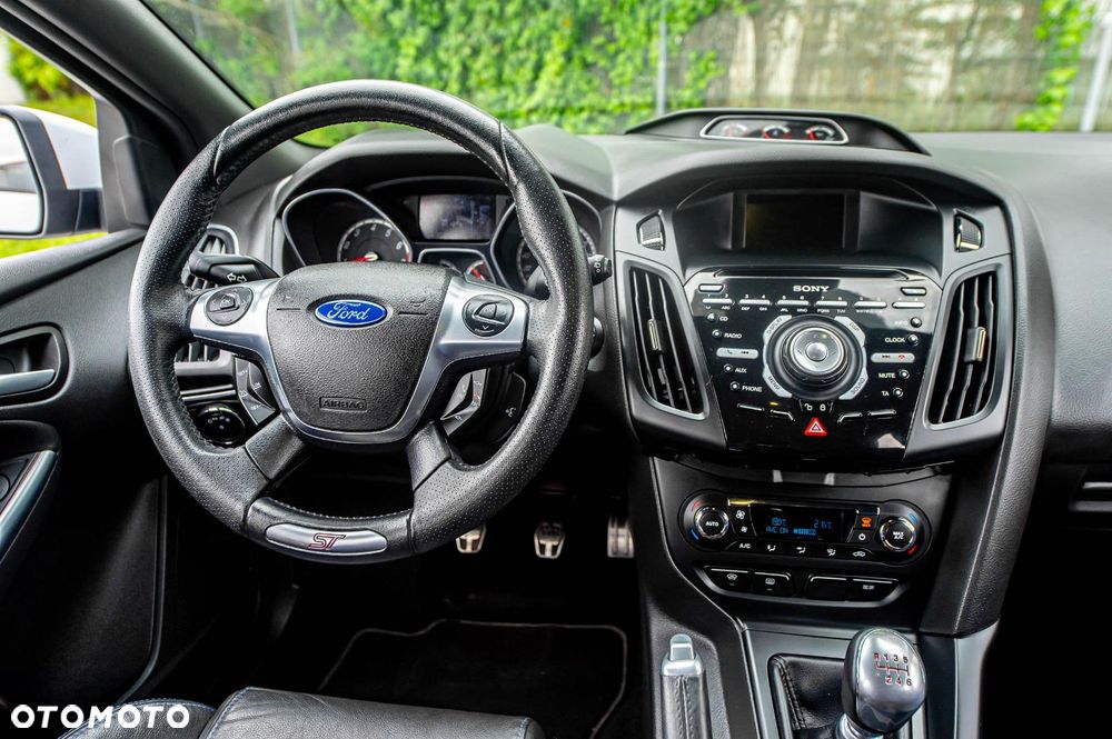 Ford Focus - 21