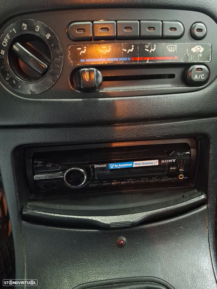 Honda CRX 1.6 VTi - 12