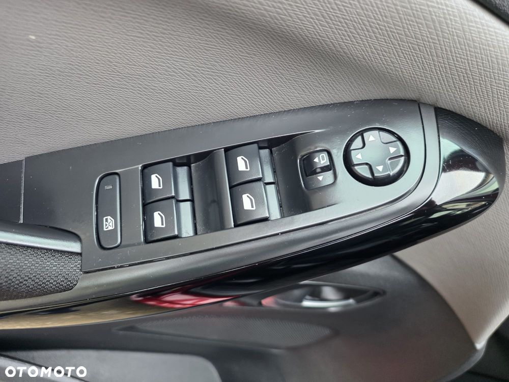 Citroën C4 Picasso 1.2 PureTech Attraction - 27