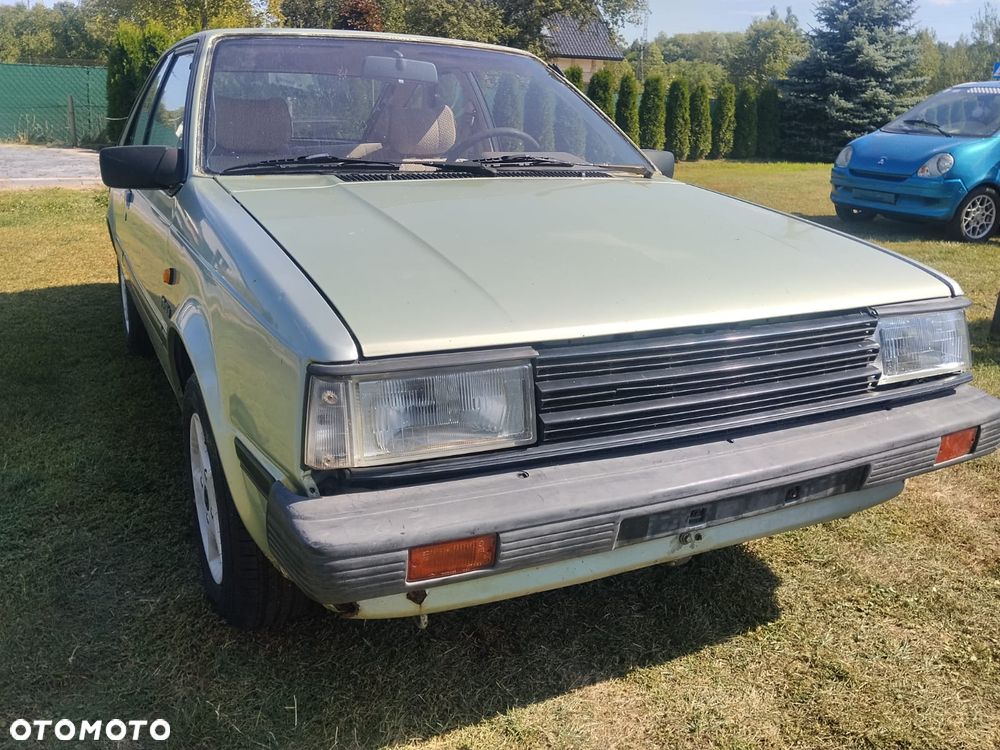 Nissan Sunny - 1
