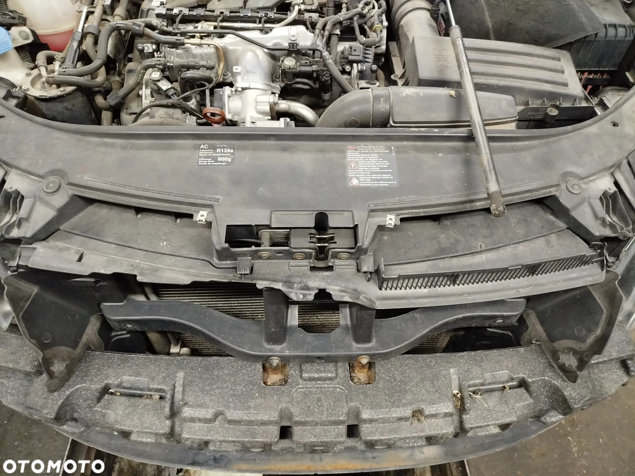 VW Passat B6 lampa przednia lewa  Xenon - 7