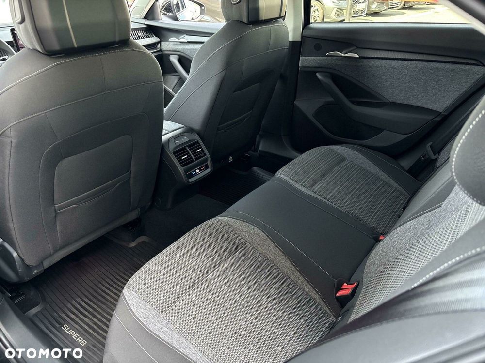 Skoda Superb 2.0 TDI SCR Selection DSG - 26