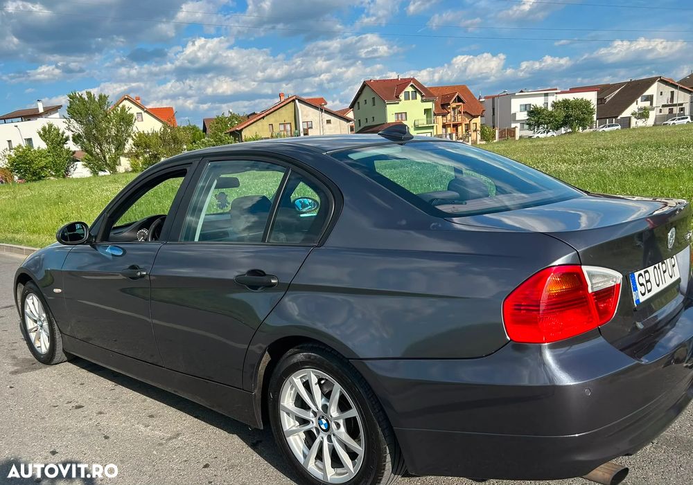 BMW Seria 3 318d DPF - 4