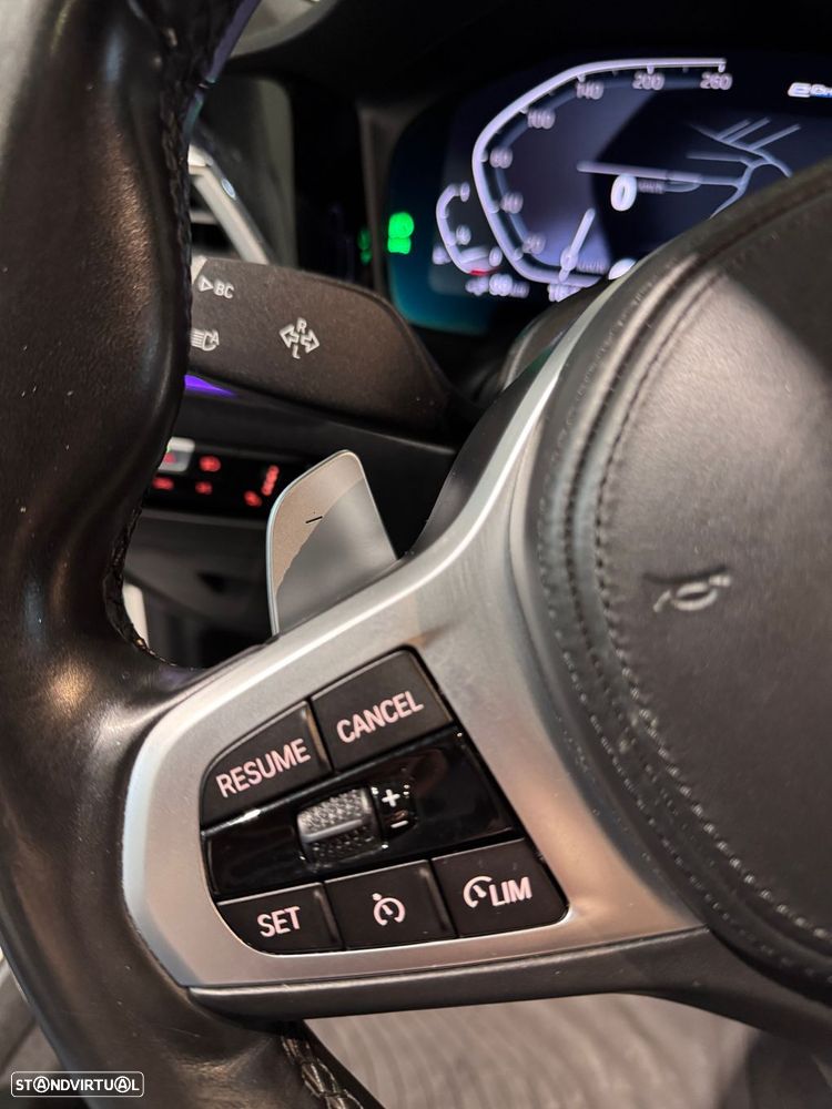 BMW 330 e Touring Pack Desportivo M Auto - 59