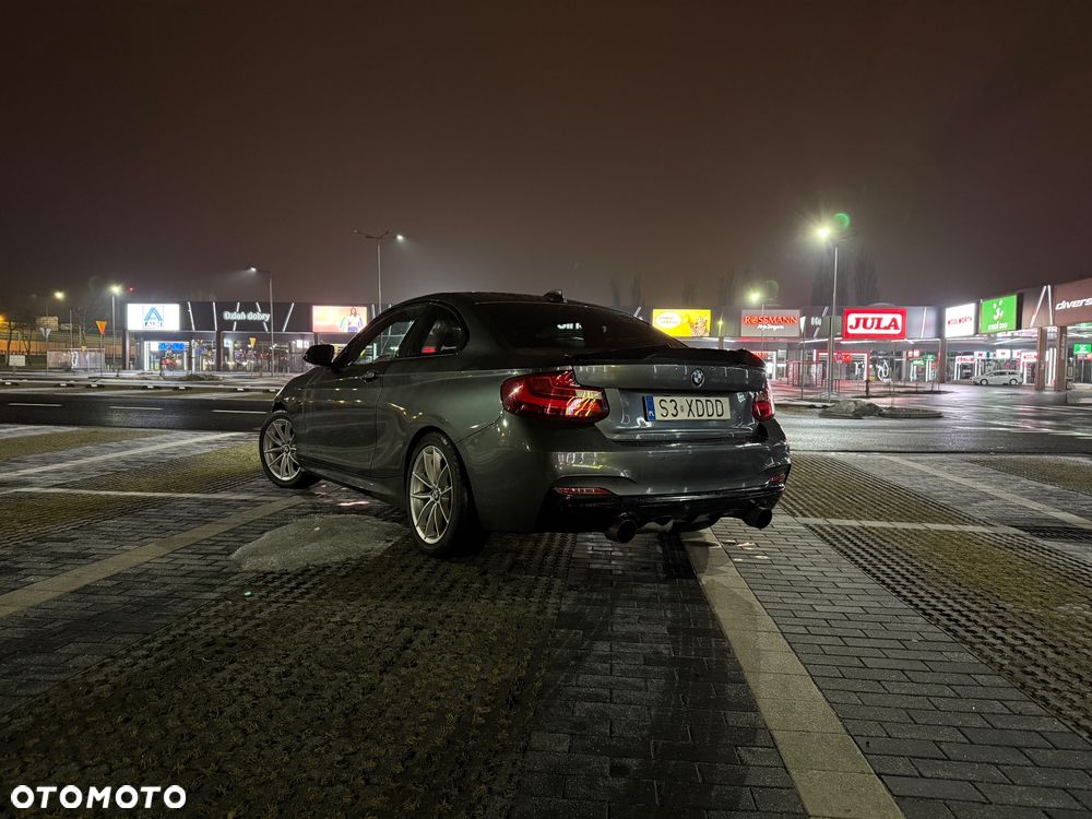 BMW Seria 2 218d - 15