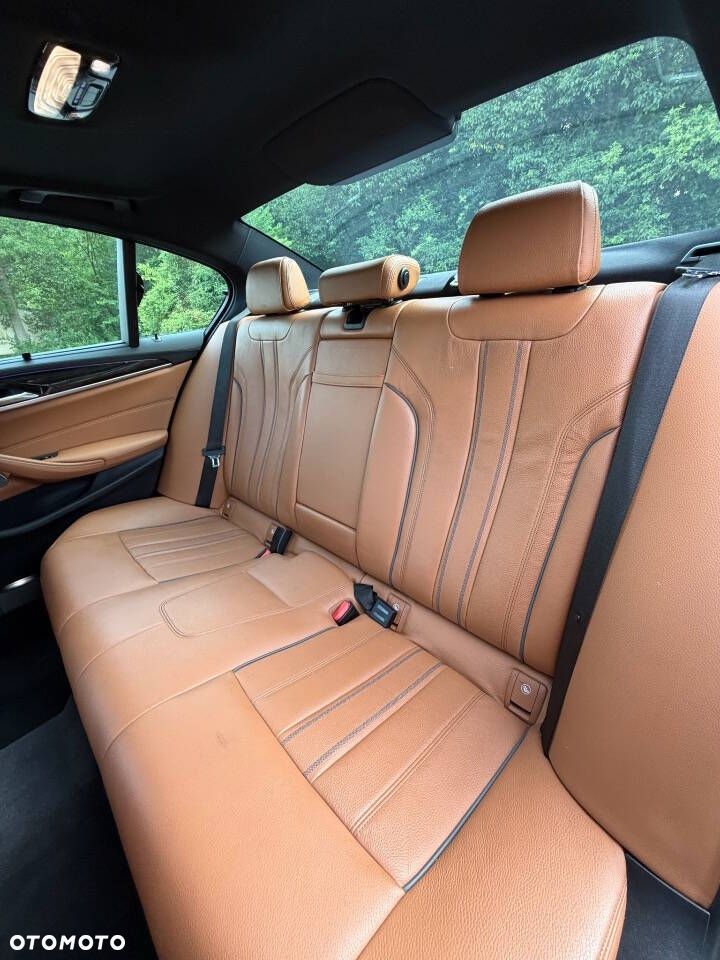 BMW Seria 5 530i xDrive Luxury Line - 28