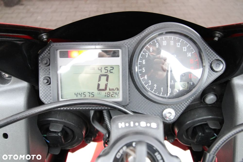 Honda CBR - 23
