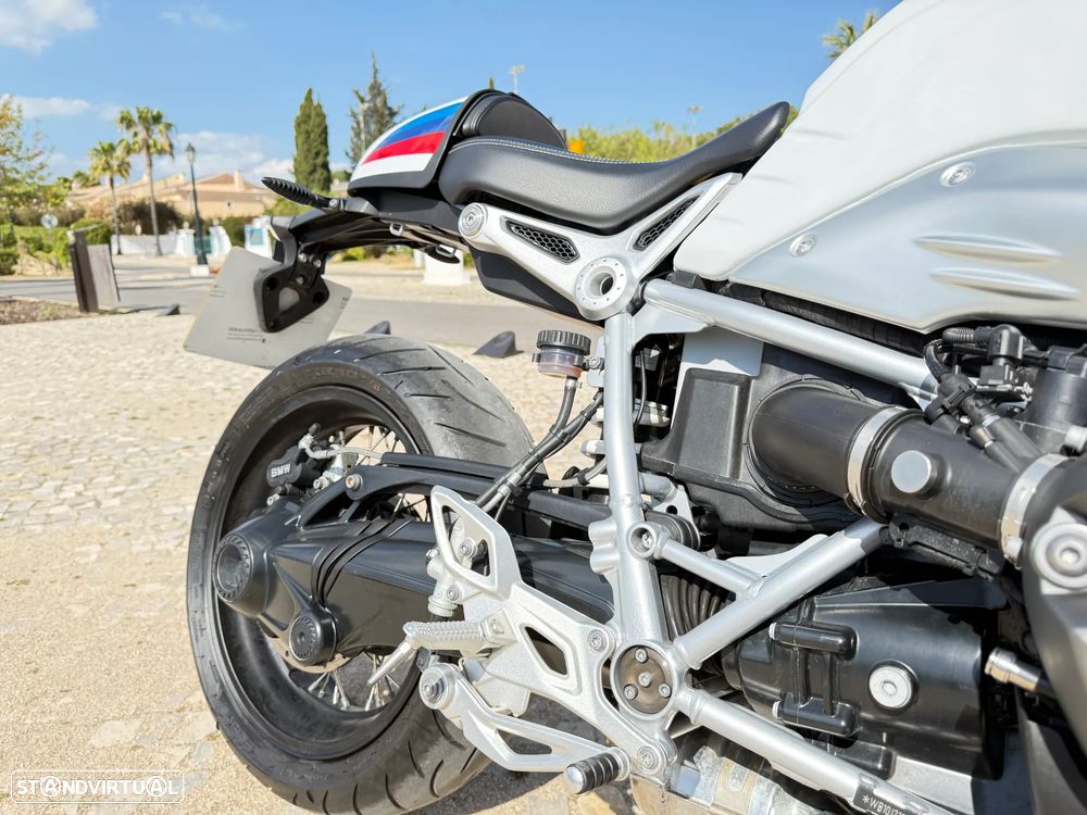 BMW R nineT Racer - 23