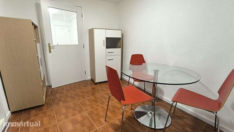 Arrenda -se T1+1 mobilado - Grande imagem: 5/12