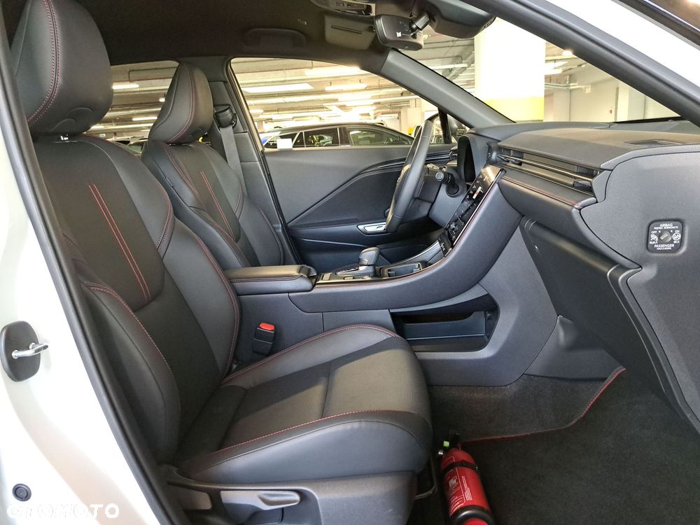 Lexus LBX 1.5 Hybrid Emotion - 16