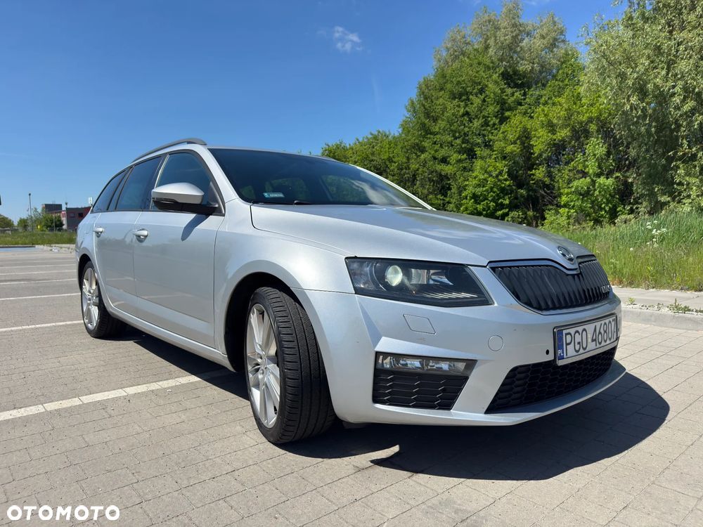 Skoda Octavia 2.0 TDI DSG RS - 10