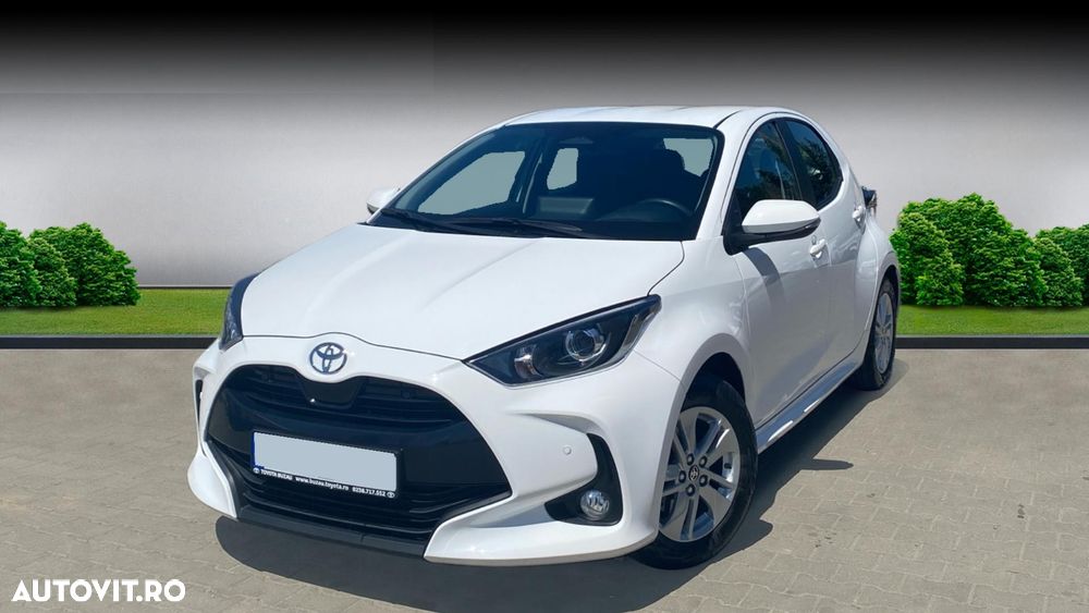 Toyota Yaris 1.5 VVT-i HSD Active - 1