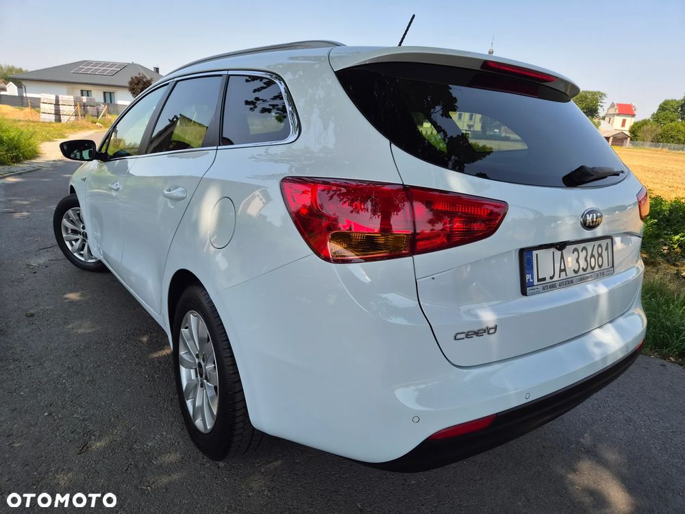 Kia Ceed 1.6 GDI Platinum Edition - 3