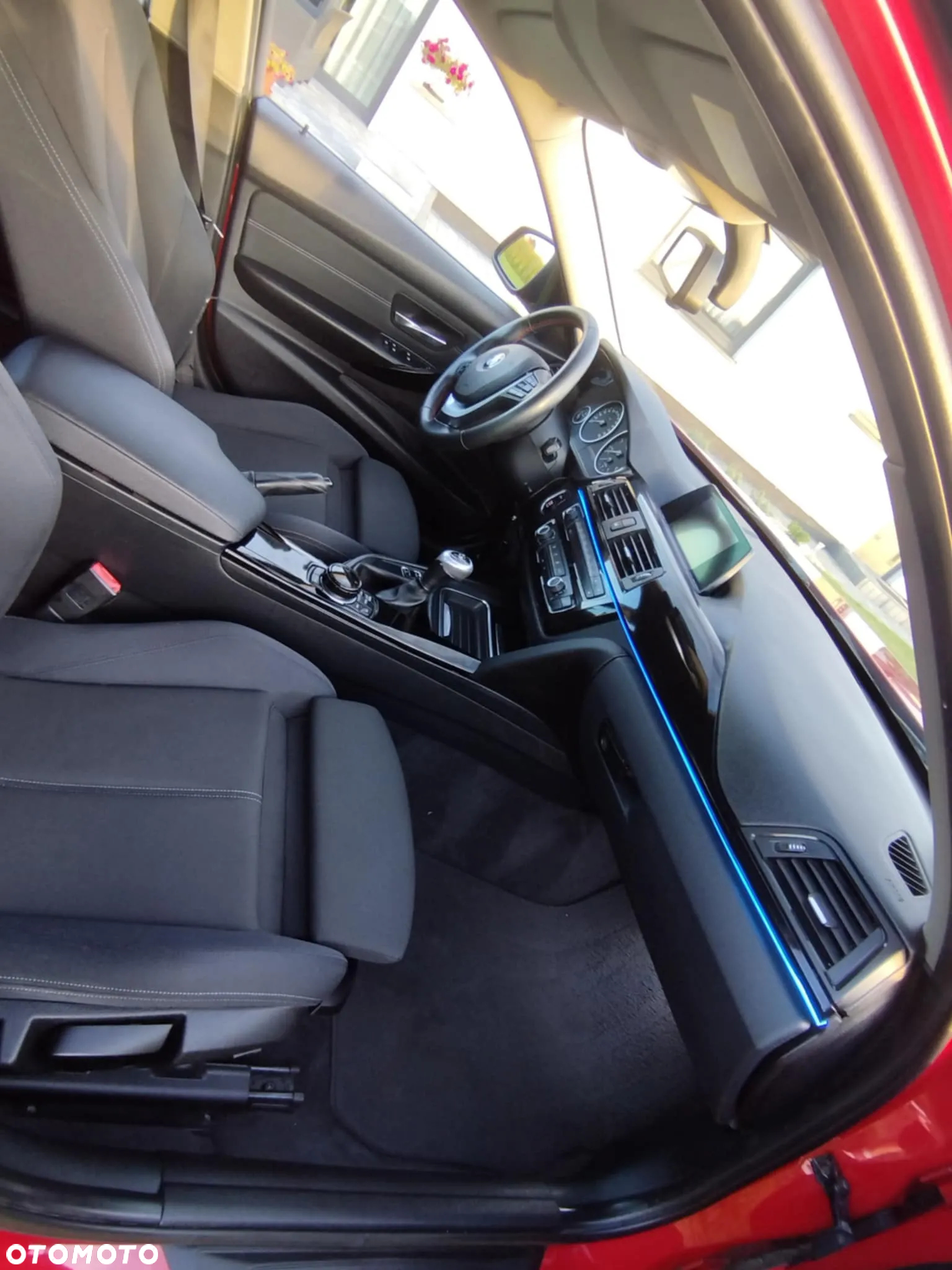 BMW Seria 3 318d Sport Line - 4
