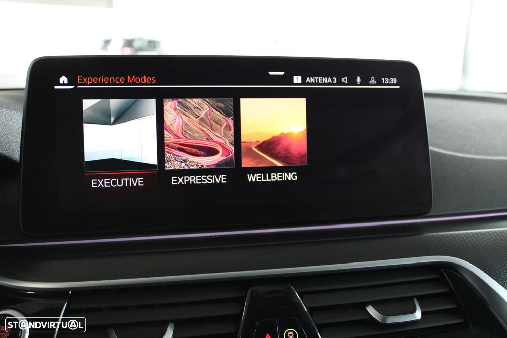 BMW 520 d Pack Desportivo M Auto - 14