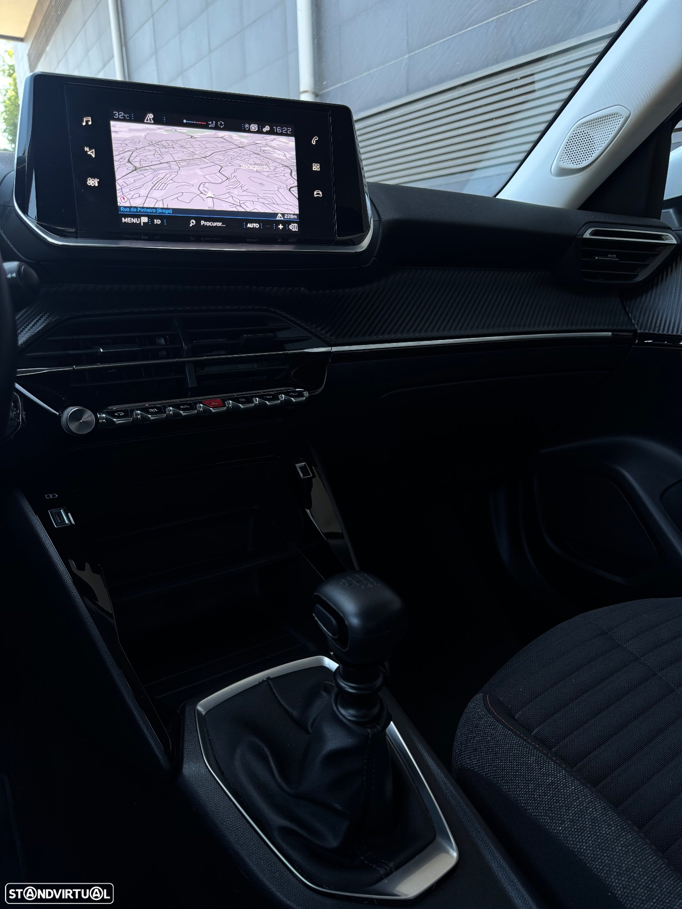 Peugeot 2008 1.2 PureTech Active - 11