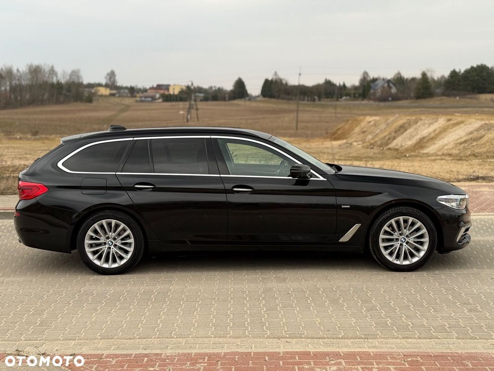 BMW Seria 5 520d Luxury Line - 4