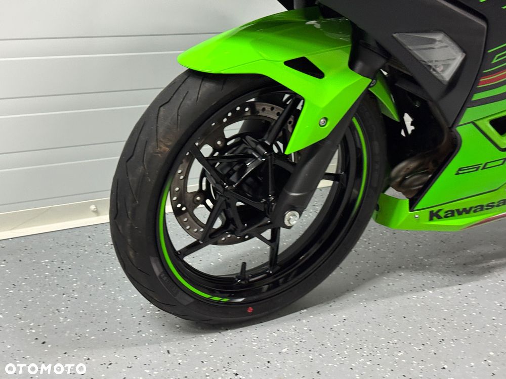 Kawasaki Ninja - 25