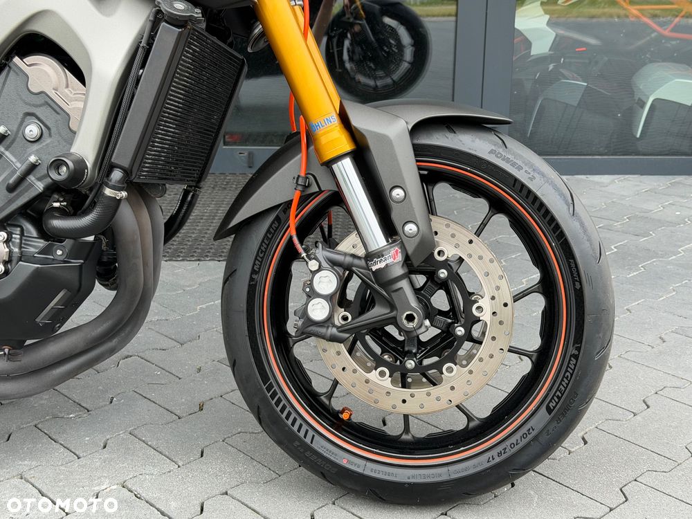 Yamaha MT - 8