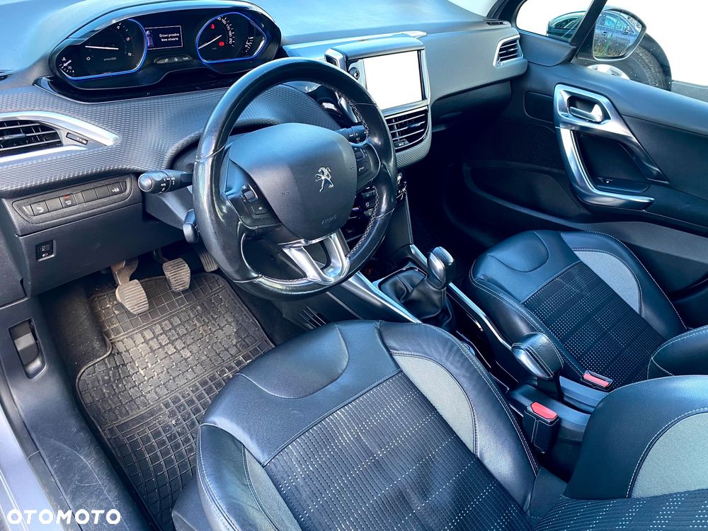 Peugeot 2008 - 6