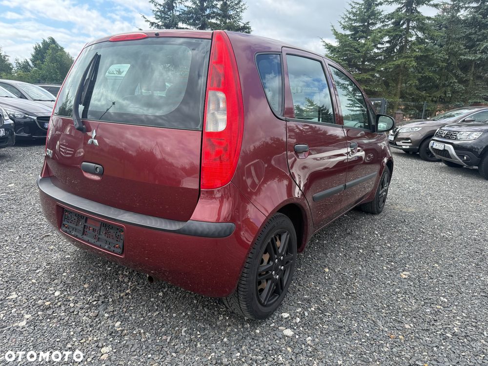 Mitsubishi Colt - 8