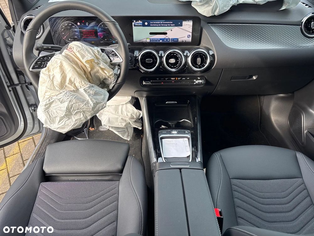 Mercedes-Benz Klasa B 180 7G-DCT Progressive - 11