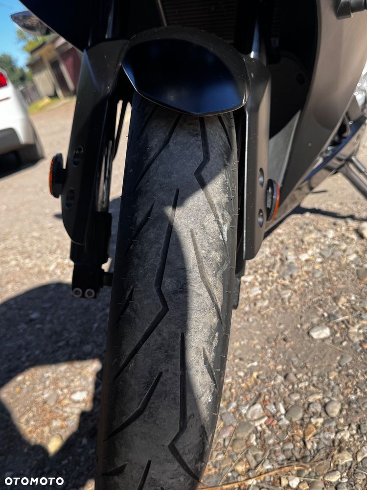 Yamaha YZF - 9