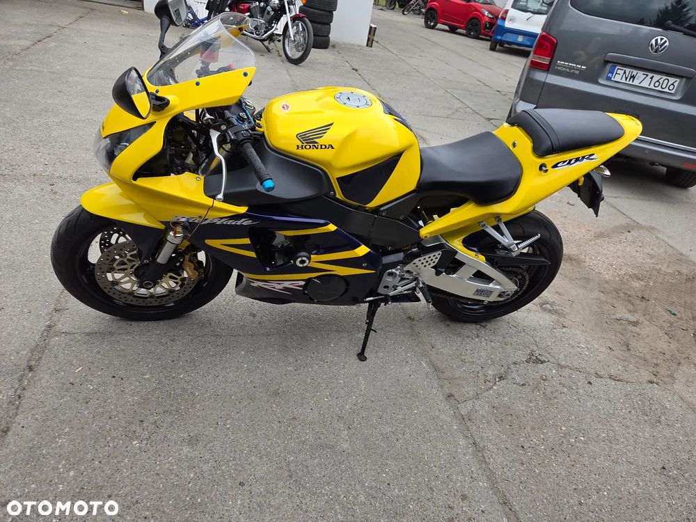 Honda CBR - 8