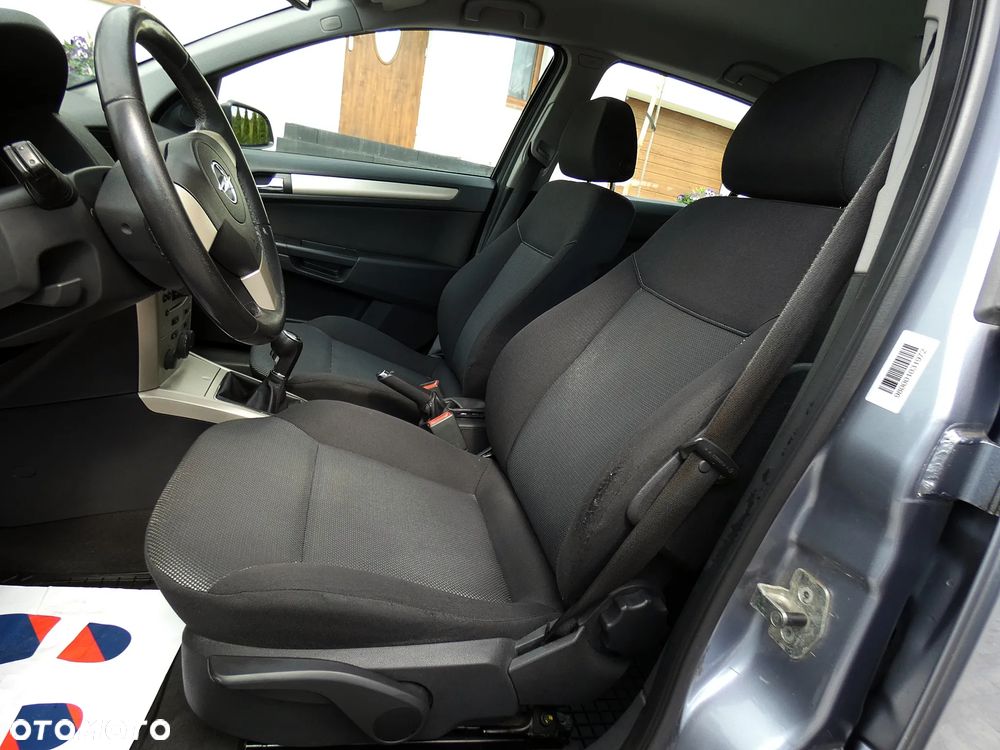Opel Astra 1.4 Sport - 32