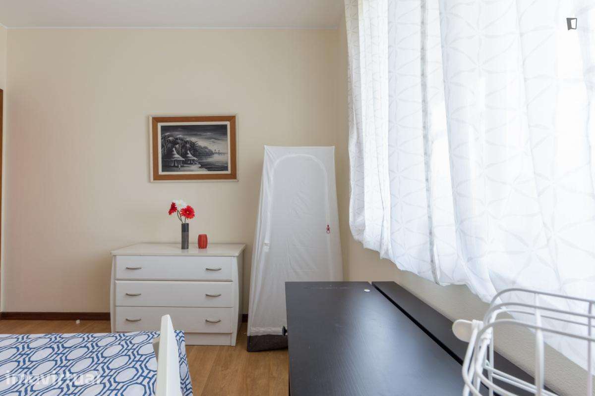 Quarto - localizado em Rio Tinto Porto - Grande imagem: 4/22