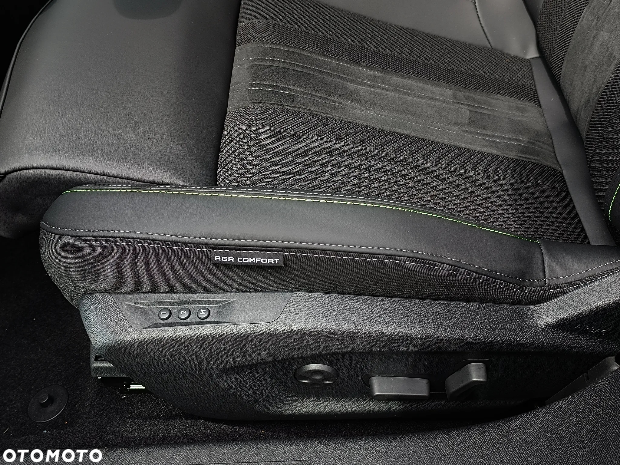 Peugeot 408 1.2 PureTech mHEV GT S&S e-DSC6 - 21