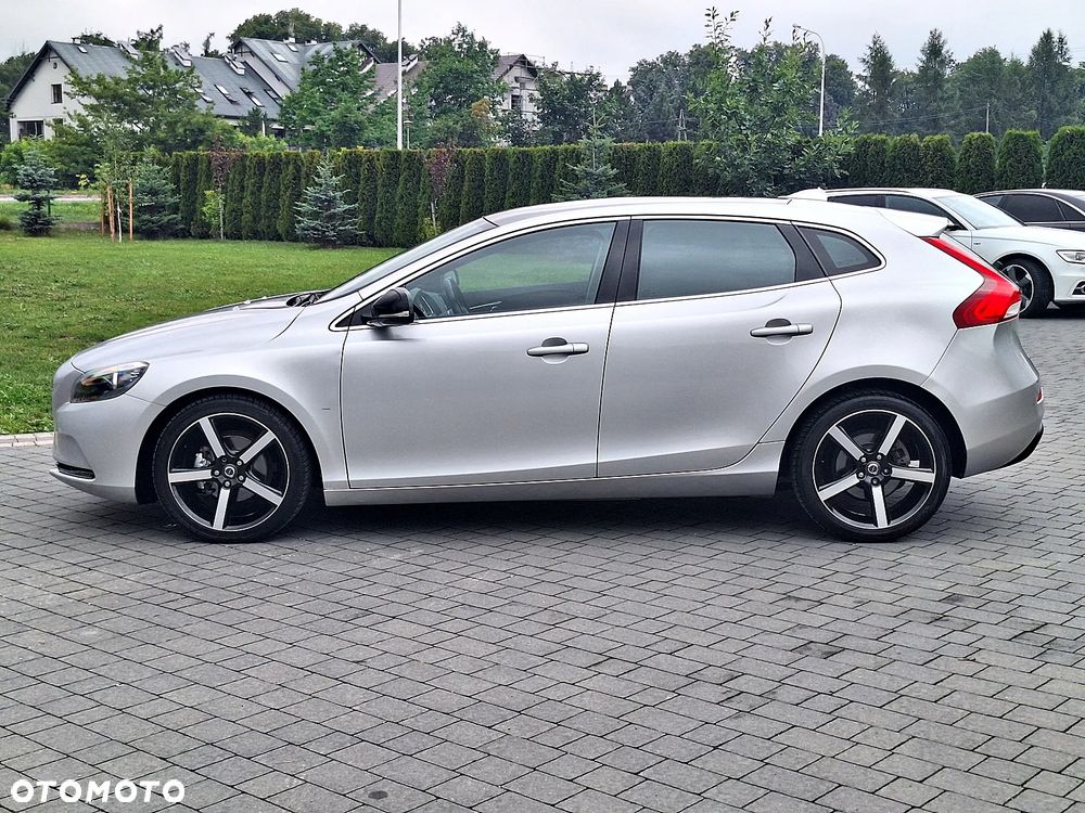 Volvo V40 D2 Momentum - 11