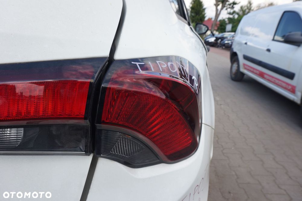 LAMPA TYLNA PRAWA TIPO II 356 KOMBI  FIAT 2016-2020 - 3