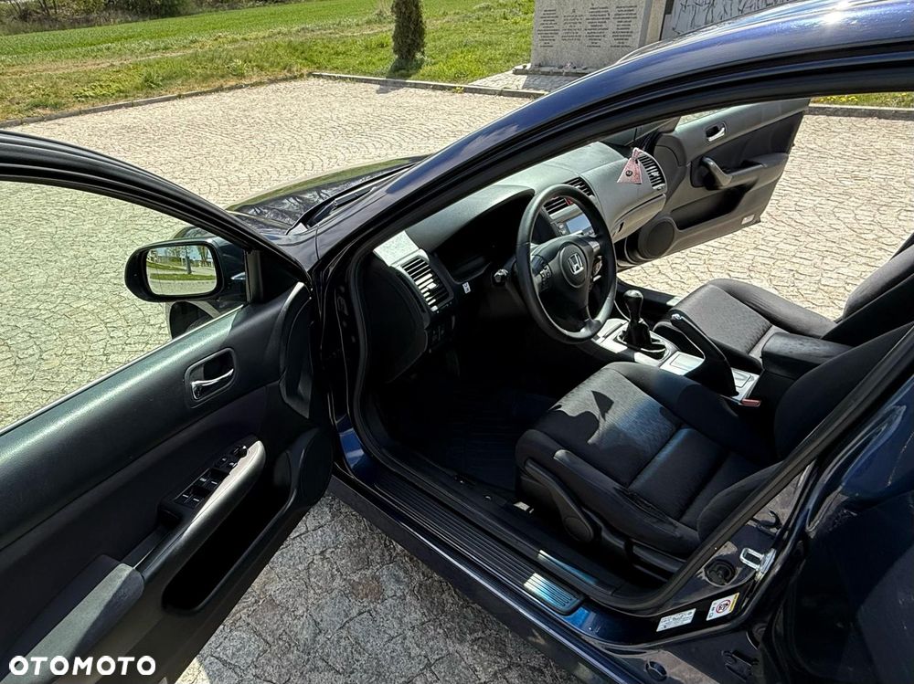 Honda Accord 2.0 Comfort - 11