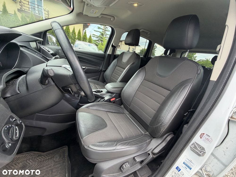Ford Kuga 1.5 EcoBoost 2x4 Individual - 34