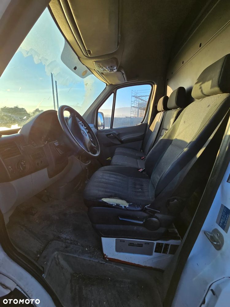 Mercedes-Benz Sprinter - 8