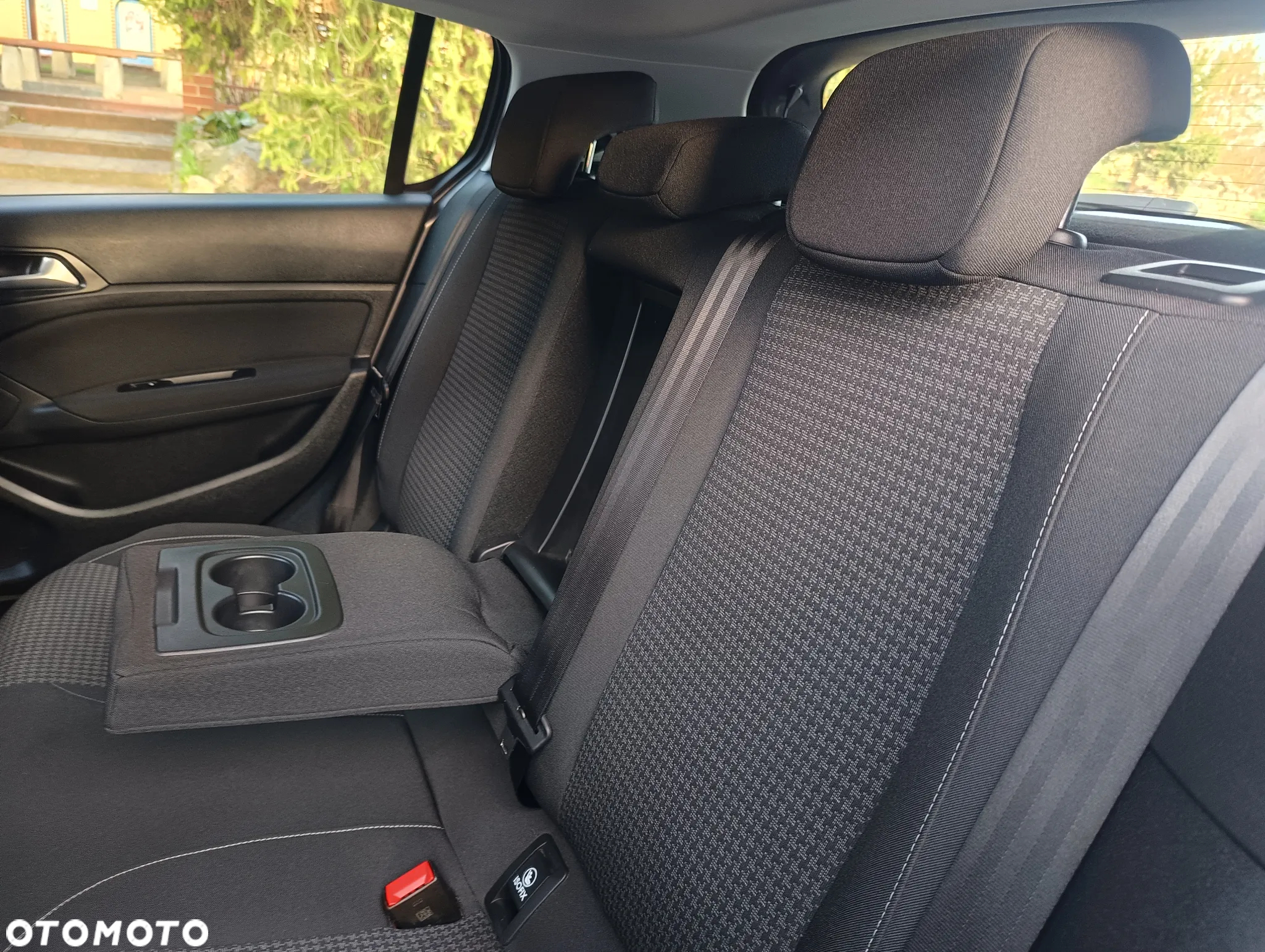 Peugeot 308 1.5 BlueHDi Allure S&S EAT6 - 16