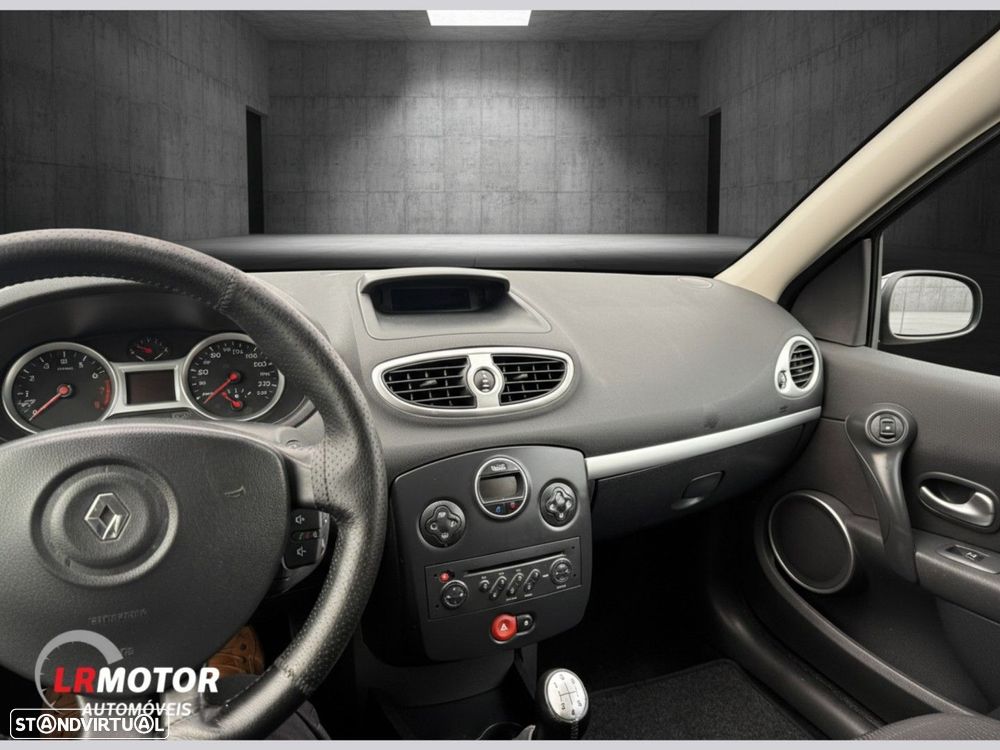 Renault Clio 1.5 dCi Dynamique S - 9