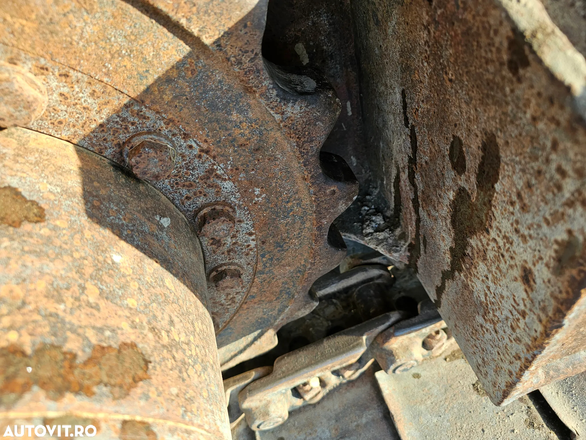Komatsu PC 138 USLC-8 excavator pe senile compact - 5
