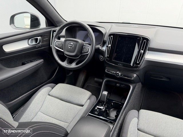 Volvo Xc 40 2025 photo 3